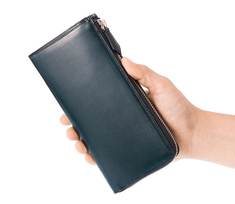 ココマイスターで買えるⅬ字ファスナー型の財布を紹介！